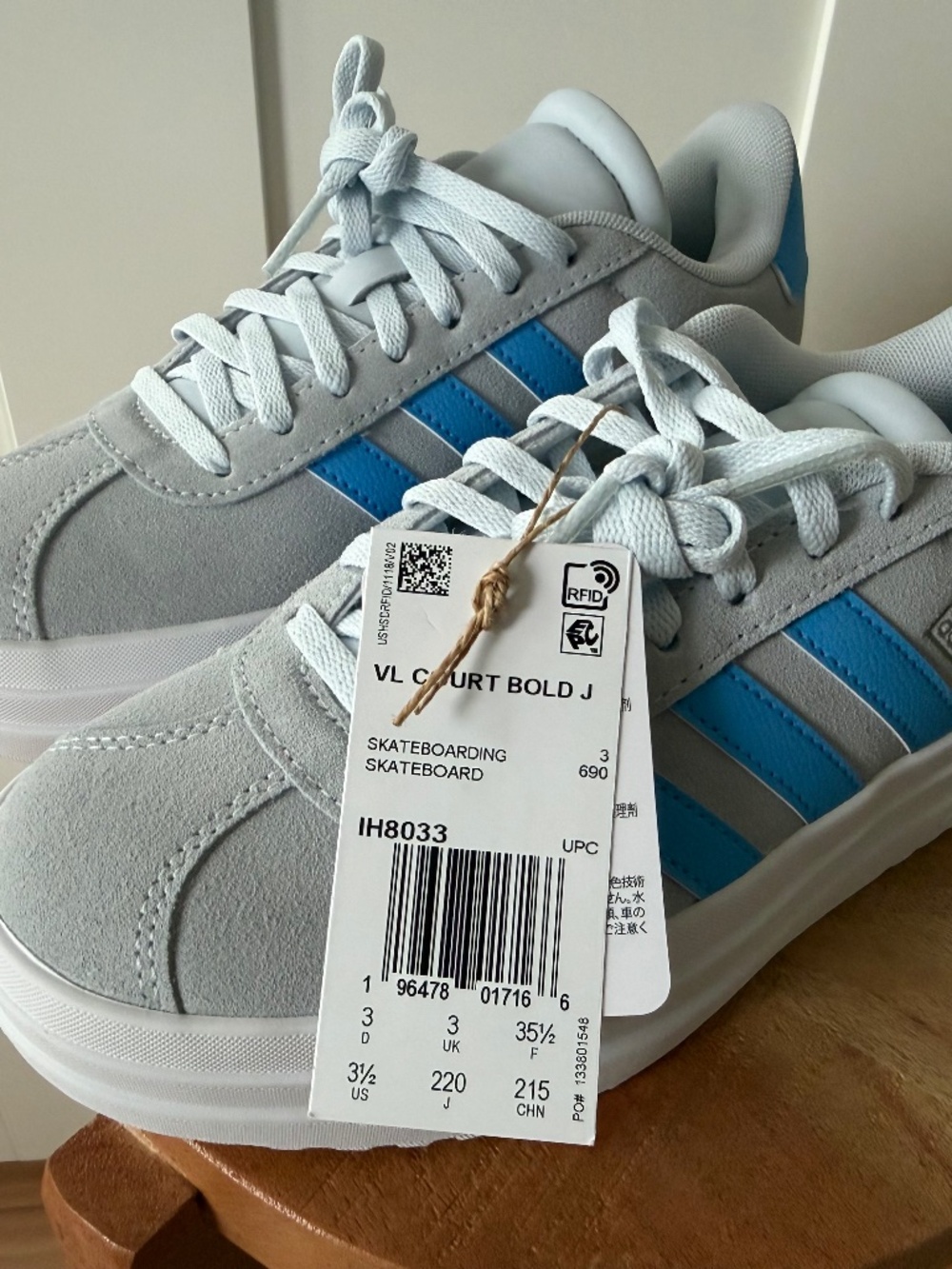 NEW Adidas Unisex-Child YOUTH Vl Court Bold SIze 3.5 Gray-Light Blue Sneakers